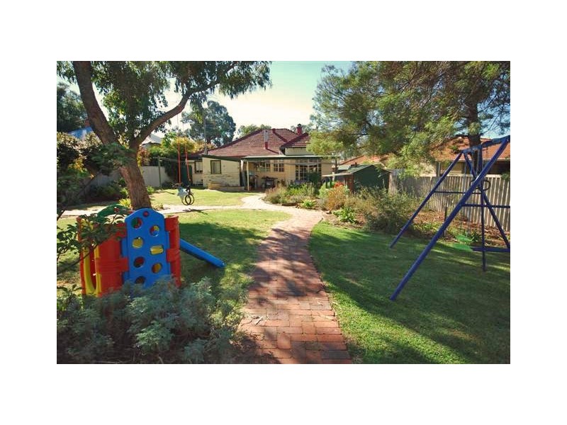 45 Falcon Street, Narrogin WA 6312