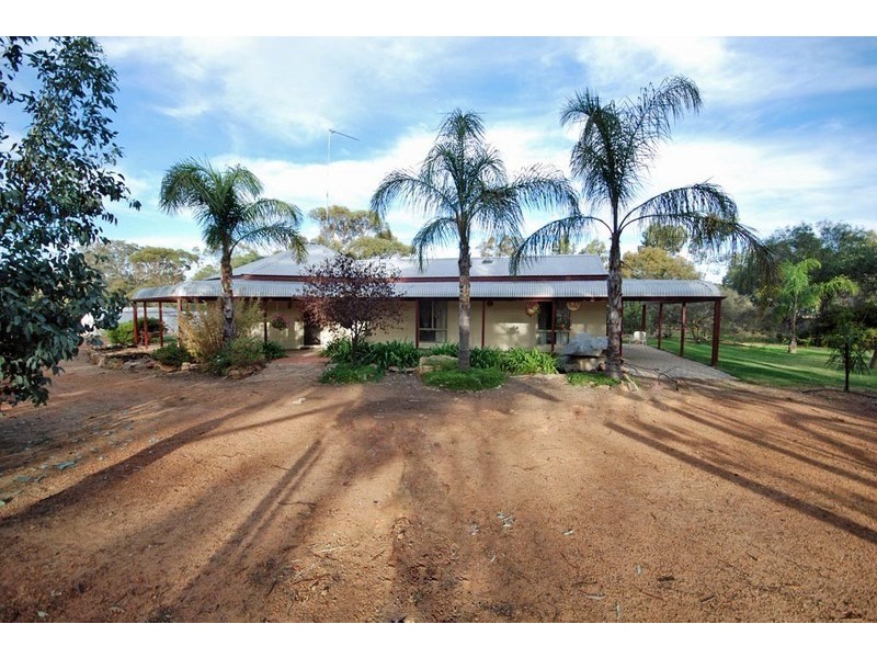 2 Cuballing Street, Cuballing WA 6311