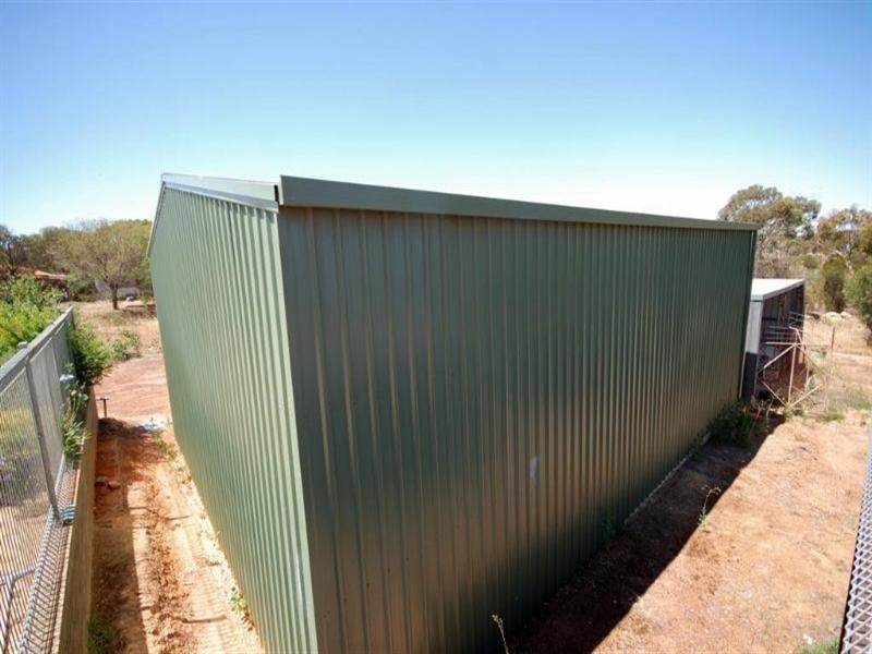 15 Narrakine Road, Narrogin WA 6312