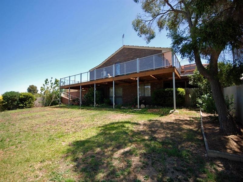 15 Narrakine Road, Narrogin WA 6312