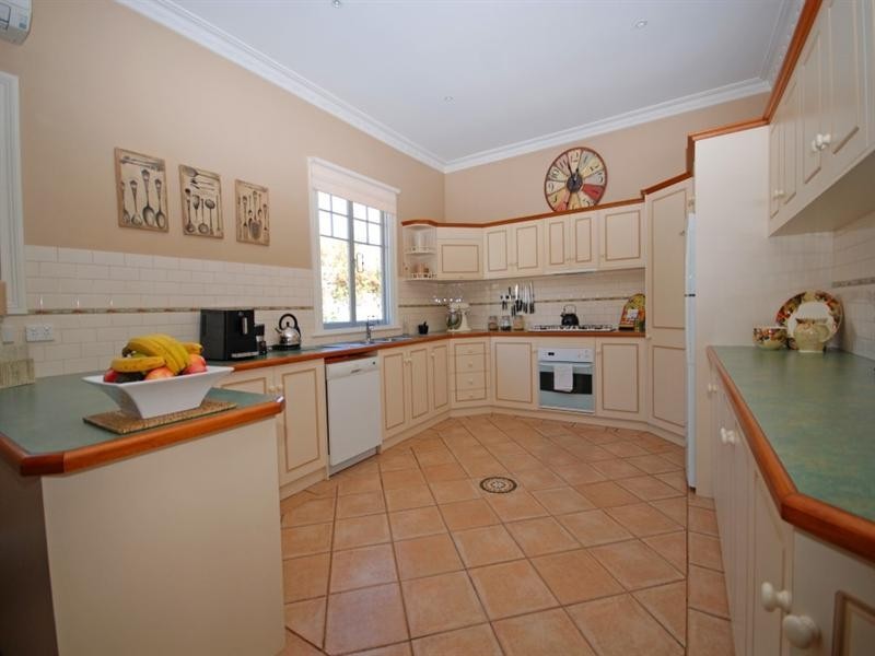 28 Daglish Street, Narrogin WA 6312