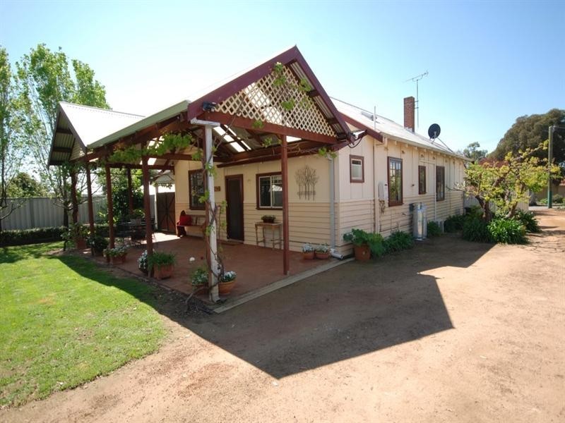 28 Daglish Street, Narrogin WA 6312
