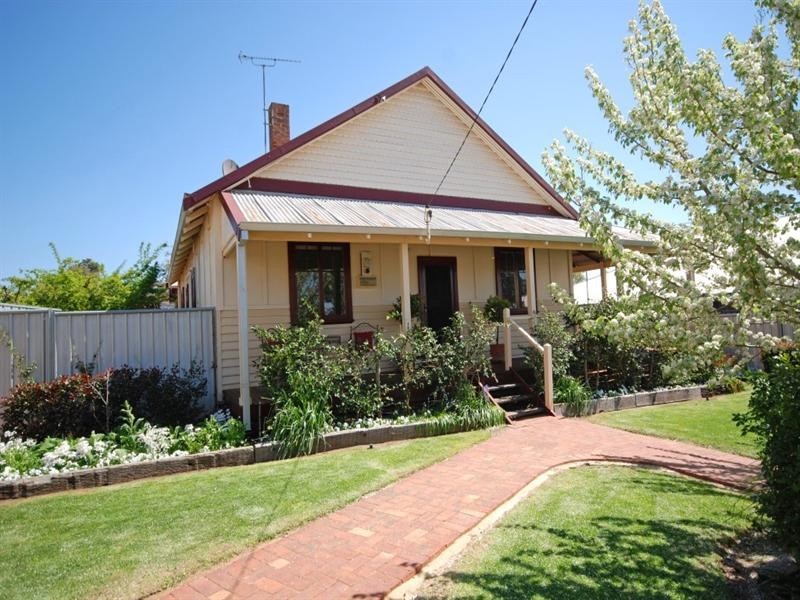 28 Daglish Street, Narrogin WA 6312