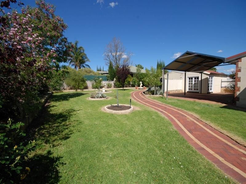 5 Burns Street, Narrogin WA 6312