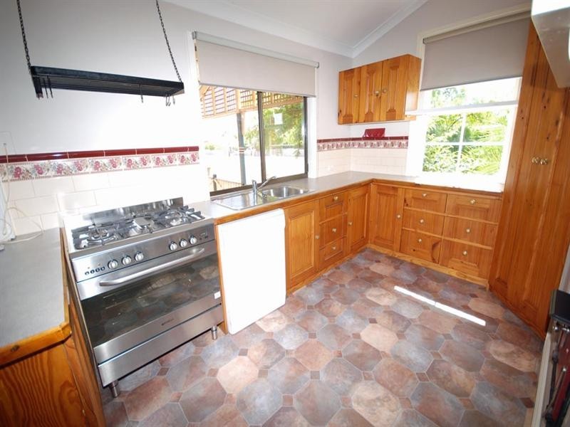 56 Ensign Street, Narrogin WA 6312