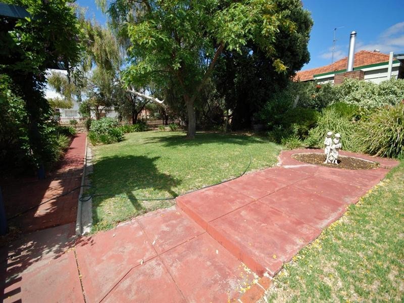 56 Ensign Street, Narrogin WA 6312