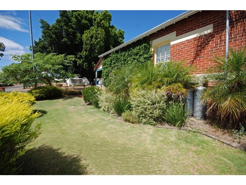 56 Ensign Street, Narrogin WA 6312