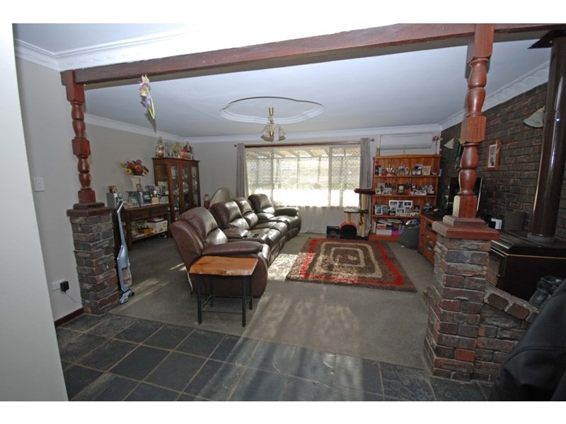 9 Narrakine Road, Narrogin WA 6312