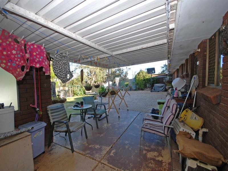 9 Narrakine Road, Narrogin WA 6312