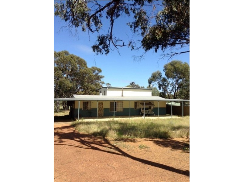 33 RUSSELL Street, Cuballing WA 6311