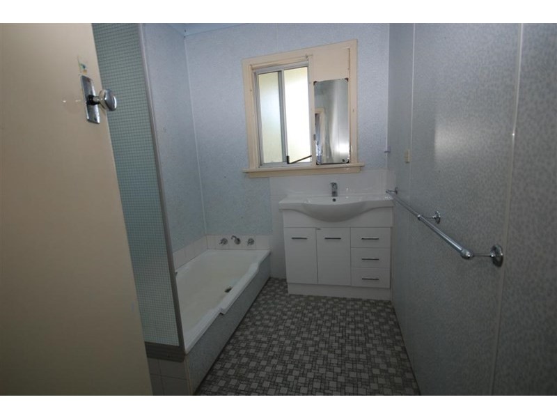 15 Lefroy Street, Narrogin WA 6312