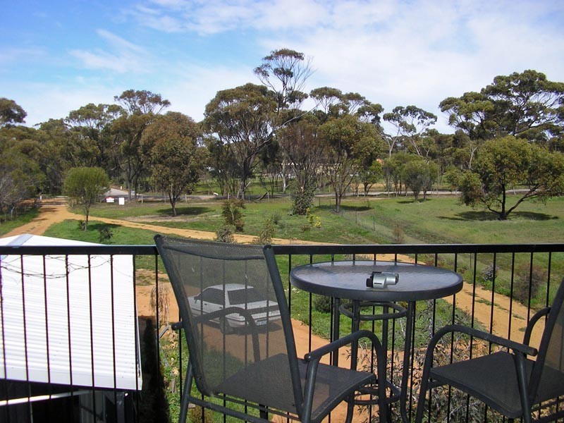 2 Beeston Street, Cuballing WA 6311