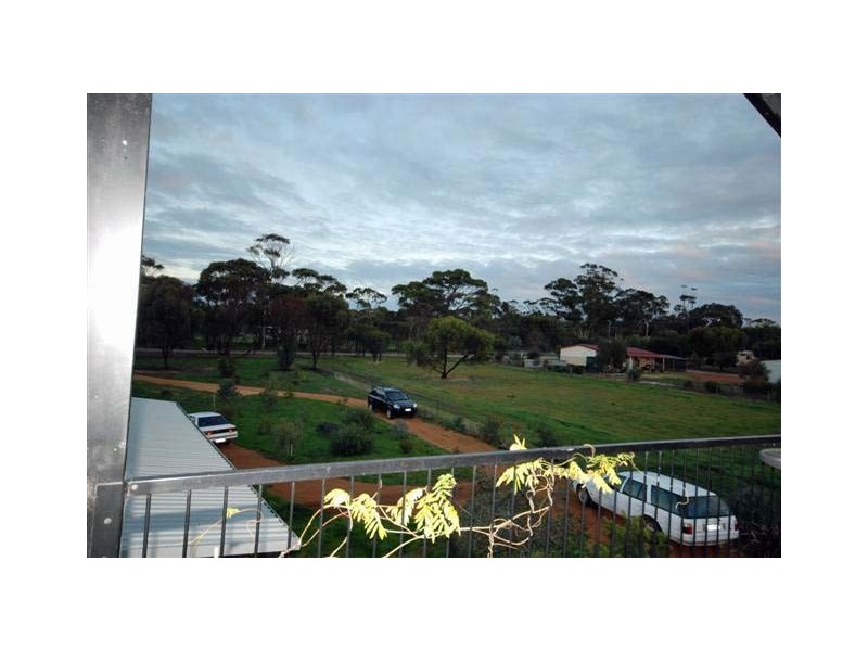 2 Beeston Street, Cuballing WA 6311
