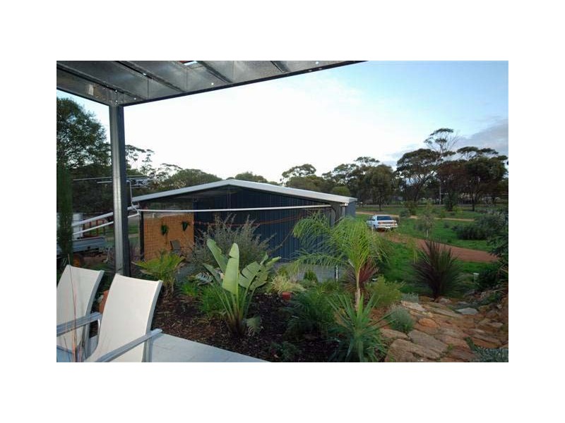 2 Beeston Street, Cuballing WA 6311