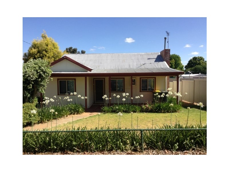 17 Falcon Street, Narrogin WA 6312