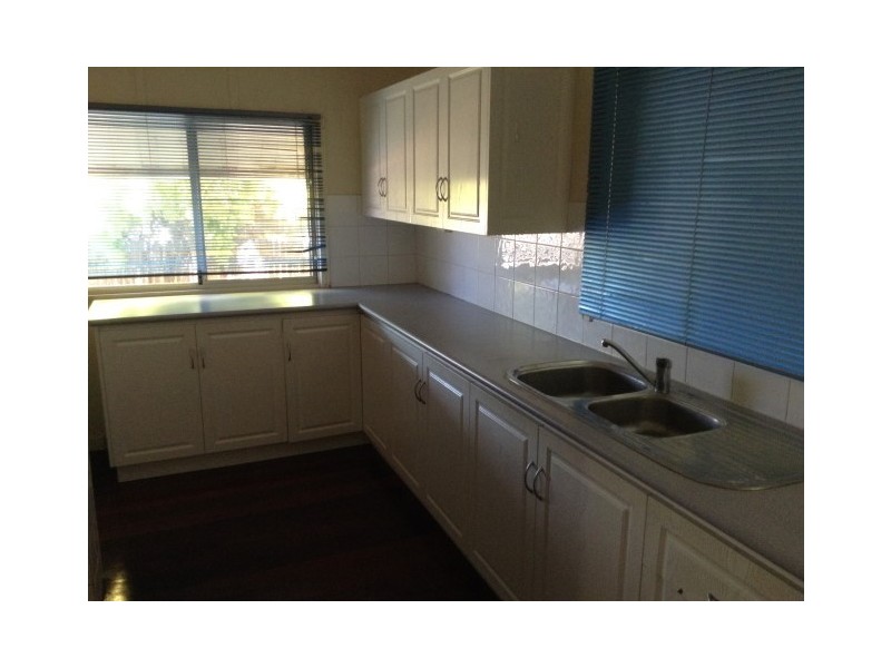 17 Falcon Street, Narrogin WA 6312