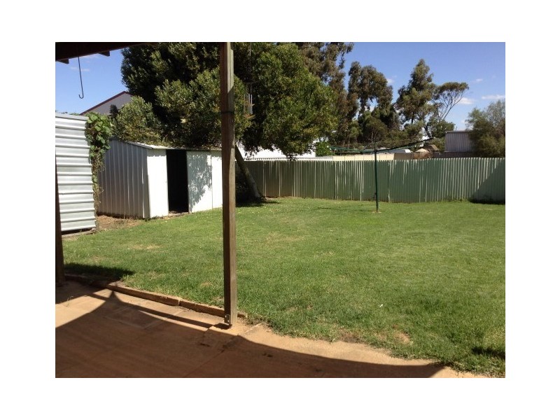 17 Falcon Street, Narrogin WA 6312