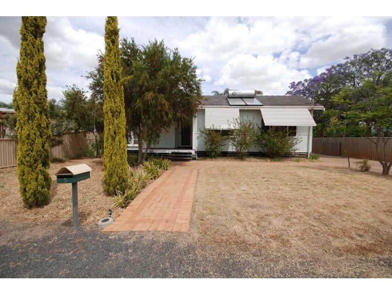 5 Bedford Lane, Wagin WA 6315