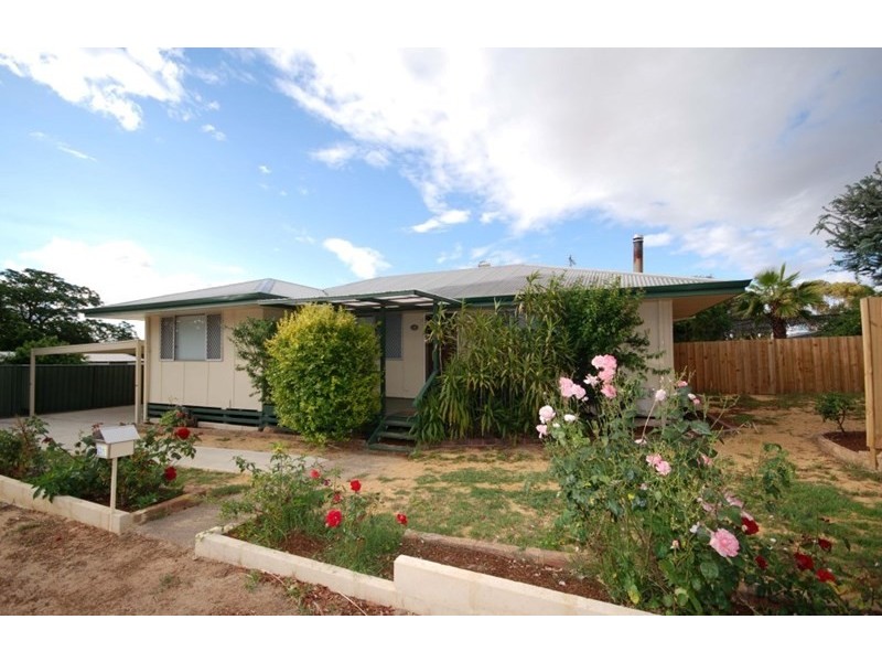 83 Northwood Street, Narrogin WA 6312