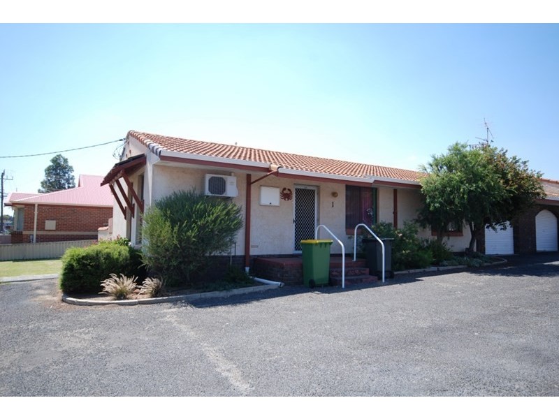 1/111 Clayton Road, Narrogin WA 6312