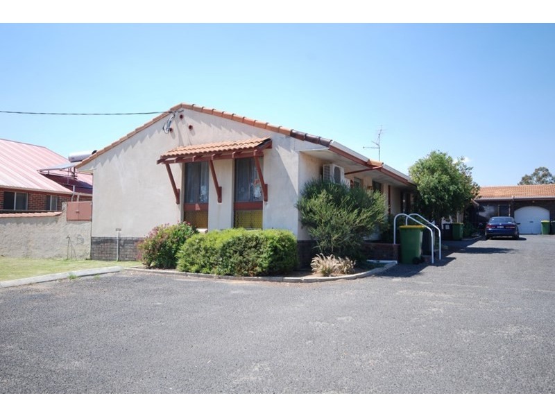 1/111 Clayton Road, Narrogin WA 6312