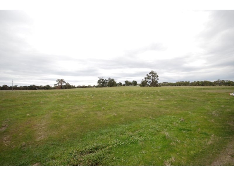 Lot 176 Narrakine Road South, Narrogin WA 6312
