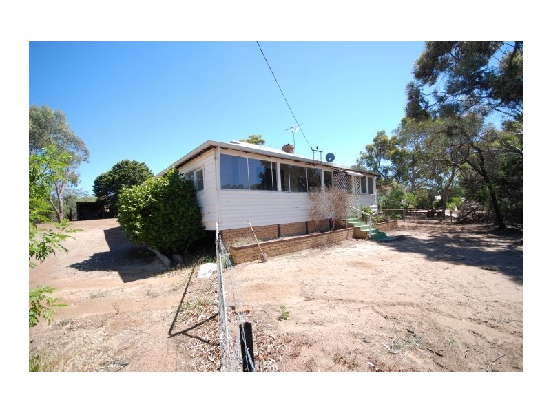 17 Felspar Street, Narrogin WA 6312