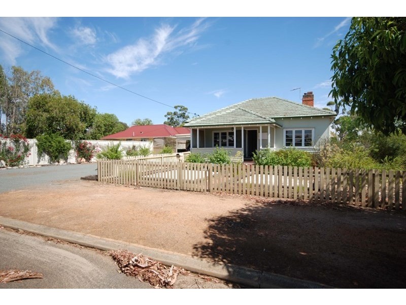 8 Urban Street, Wagin WA 6315