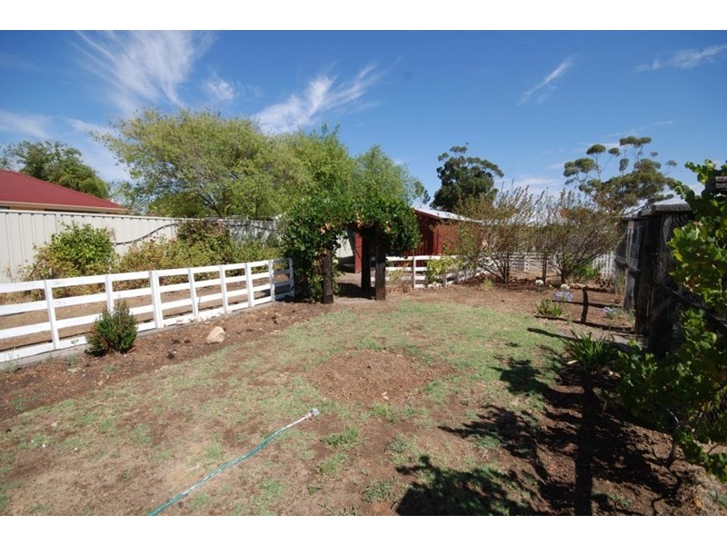 8 Urban Street, Wagin WA 6315