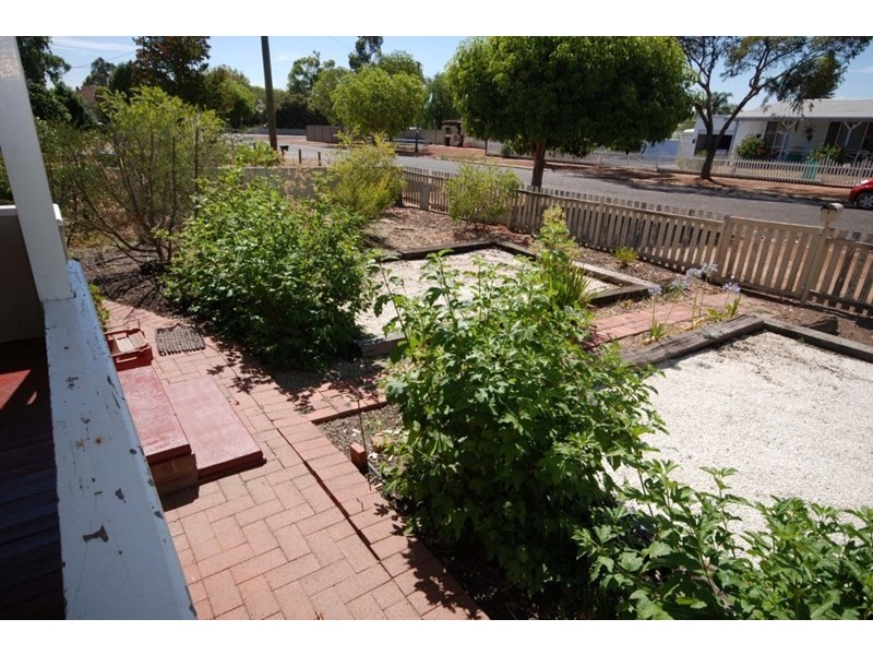 8 Urban Street, Wagin WA 6315