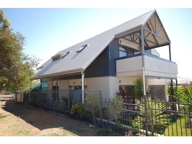 2 Watt Street, Narrogin WA 6312