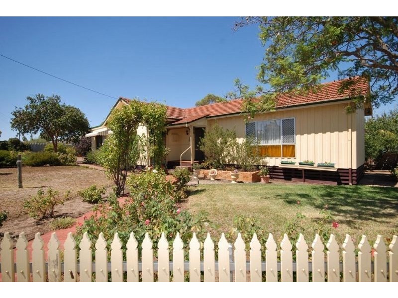 32 Northwood Street, Narrogin WA 6312