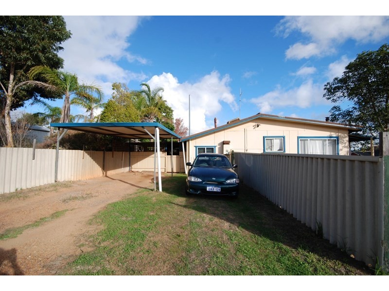 21 Gray Street, Narrogin WA 6312