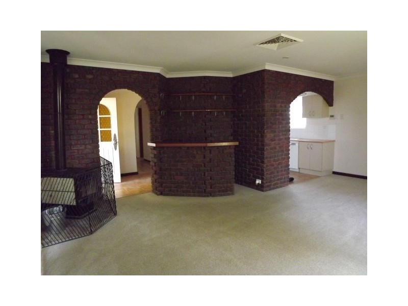 19 Hough Street, Narrogin WA 6312