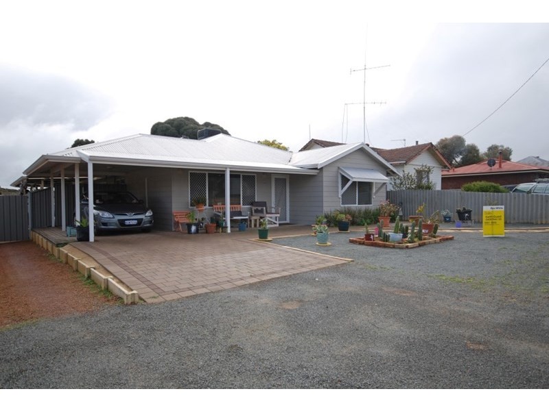 69 Fox Street, Narrogin WA 6312