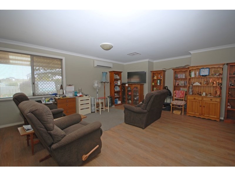 69 Fox Street, Narrogin WA 6312