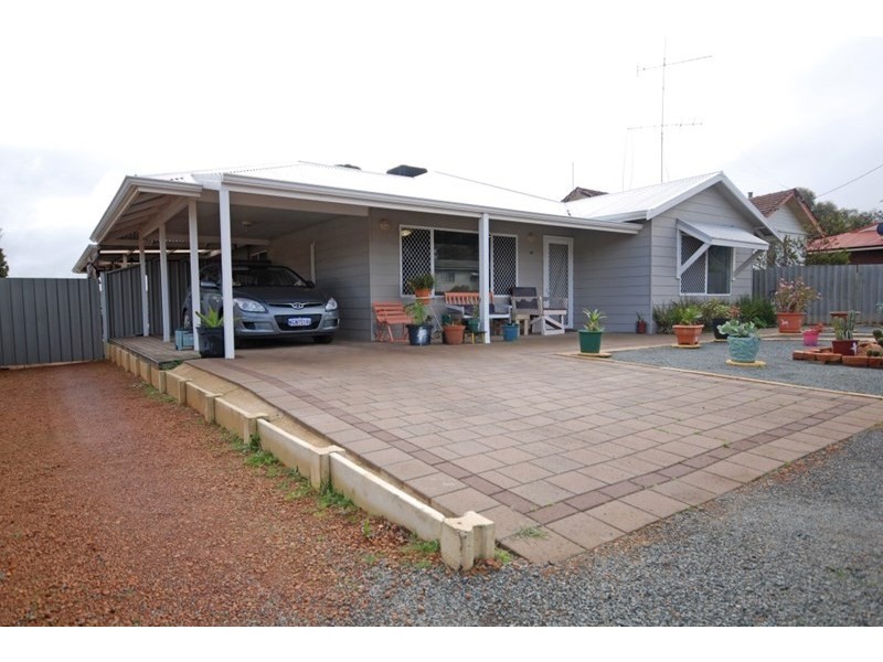 69 Fox Street, Narrogin WA 6312