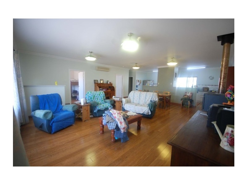 9 Kitchener Street, Wagin WA 6315