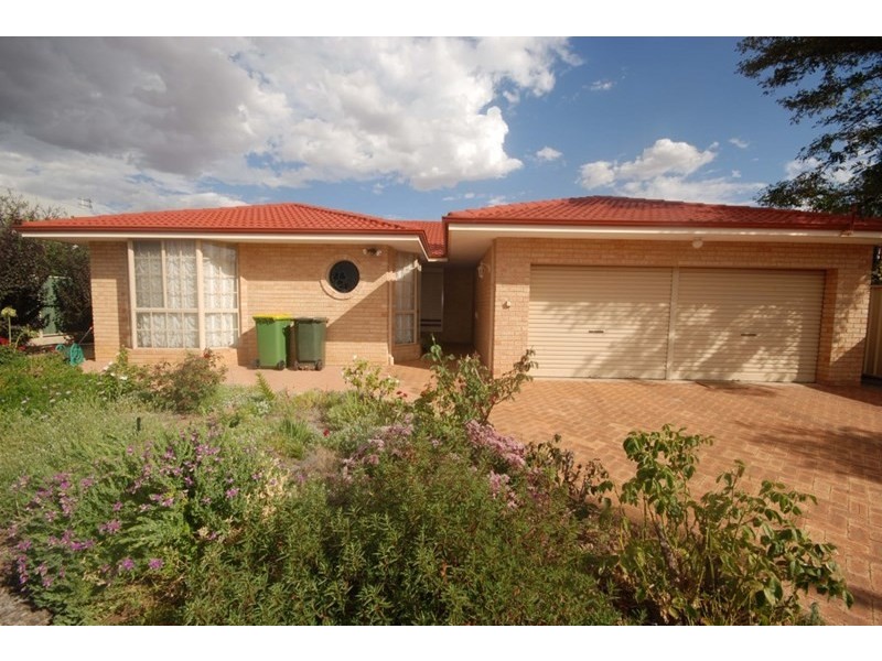 13 Jersey Street, Narrogin WA 6312