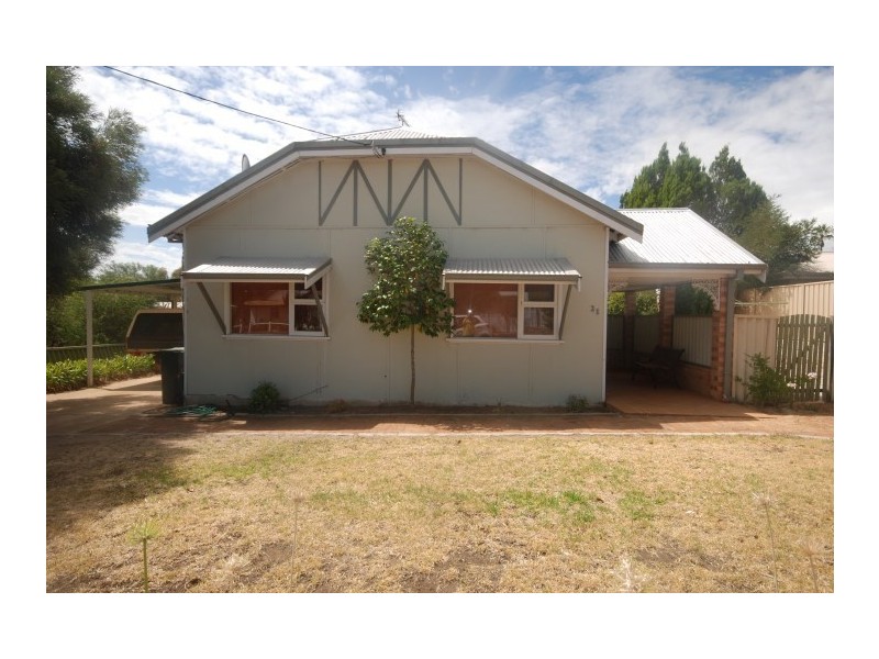 21 Hansard Street, Narrogin WA 6312