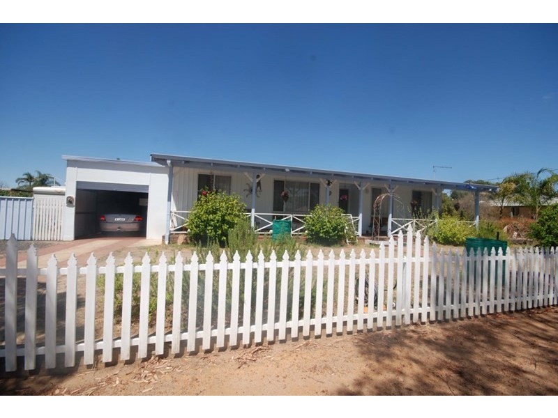 7 Urban Street, Wagin WA 6315