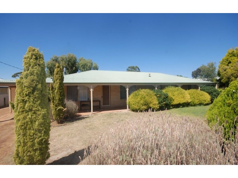 4 George Street, Wagin WA 6315