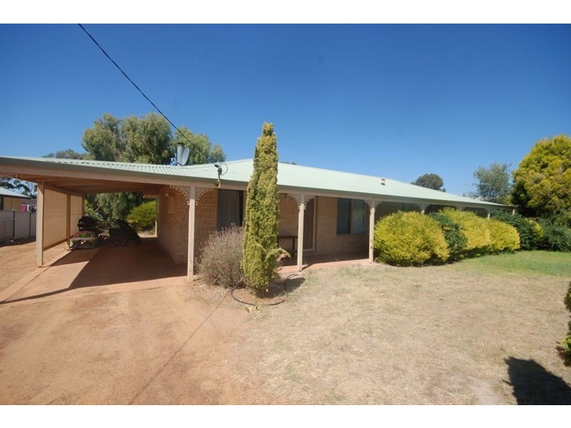 4 George Street, Wagin WA 6315