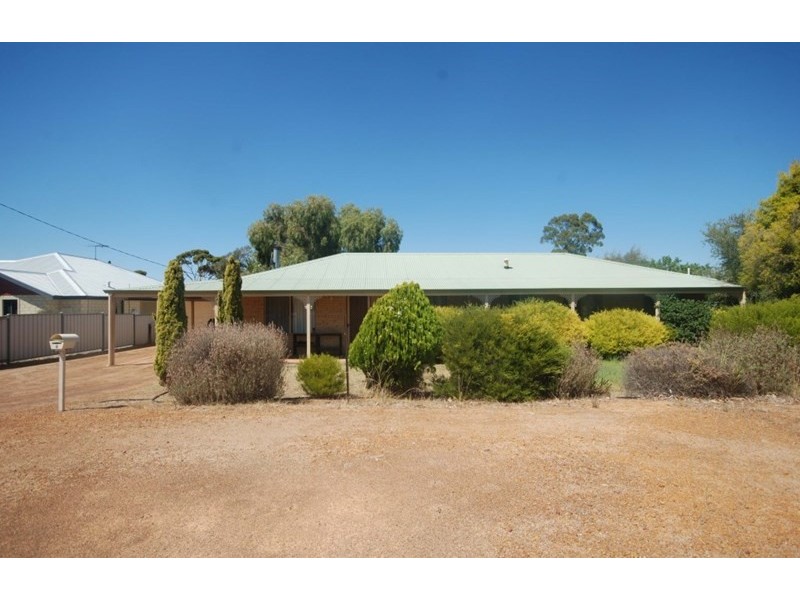 4 George Street, Wagin WA 6315