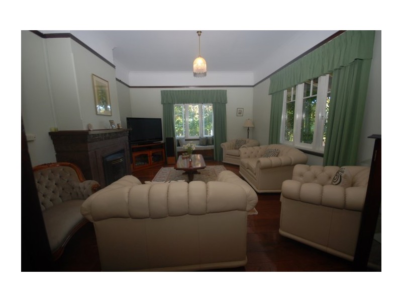 6 Lock Street, Narrogin WA 6312