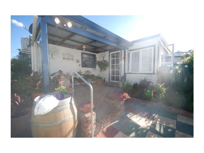 6 Lock Street, Narrogin WA 6312