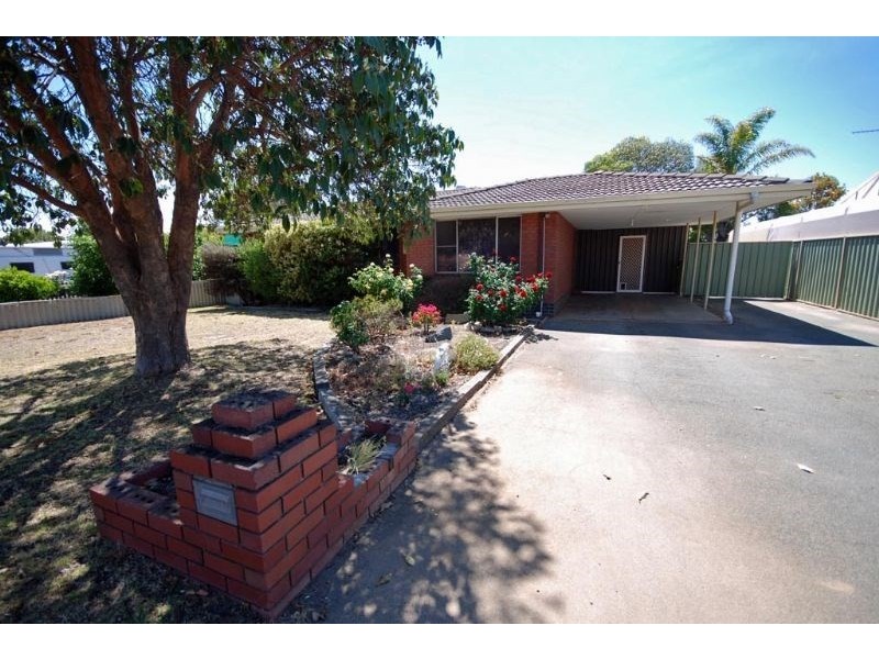 79 Narrakine Road, Narrogin WA 6312