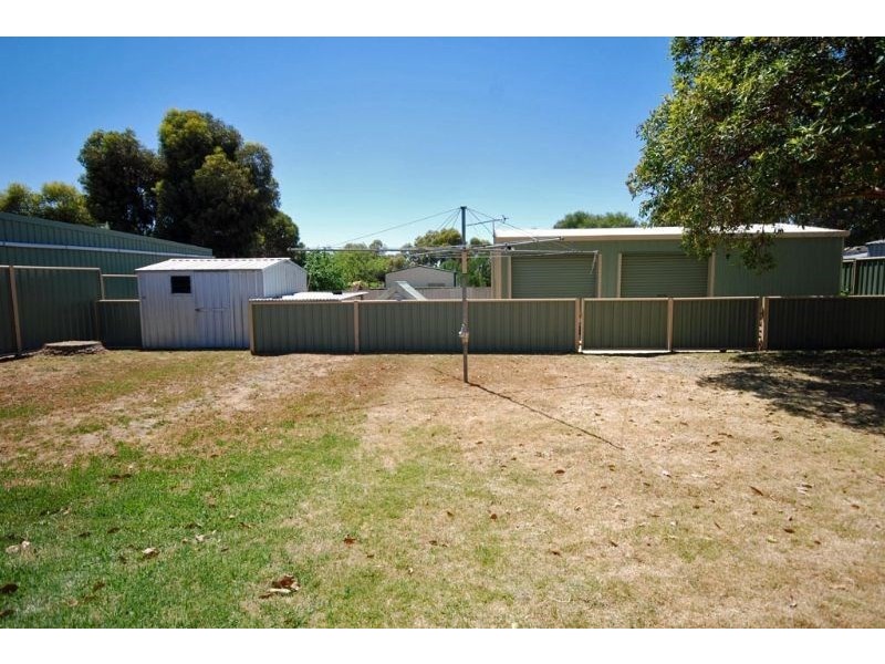 79 Narrakine Road, Narrogin WA 6312