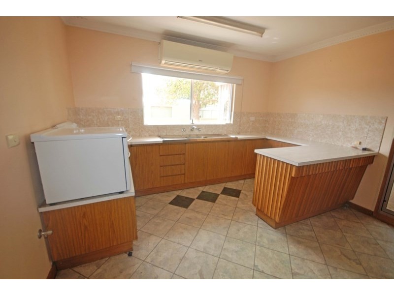 79 Narrakine Road, Narrogin WA 6312