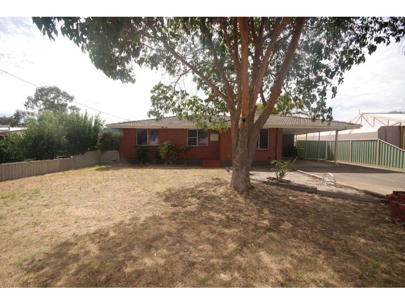 79 Narrakine Road, Narrogin WA 6312